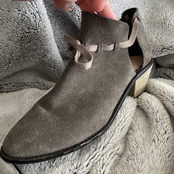 Kelsi Dagger Brooklyn Kym Ankle Boot - Picture 1 of 7